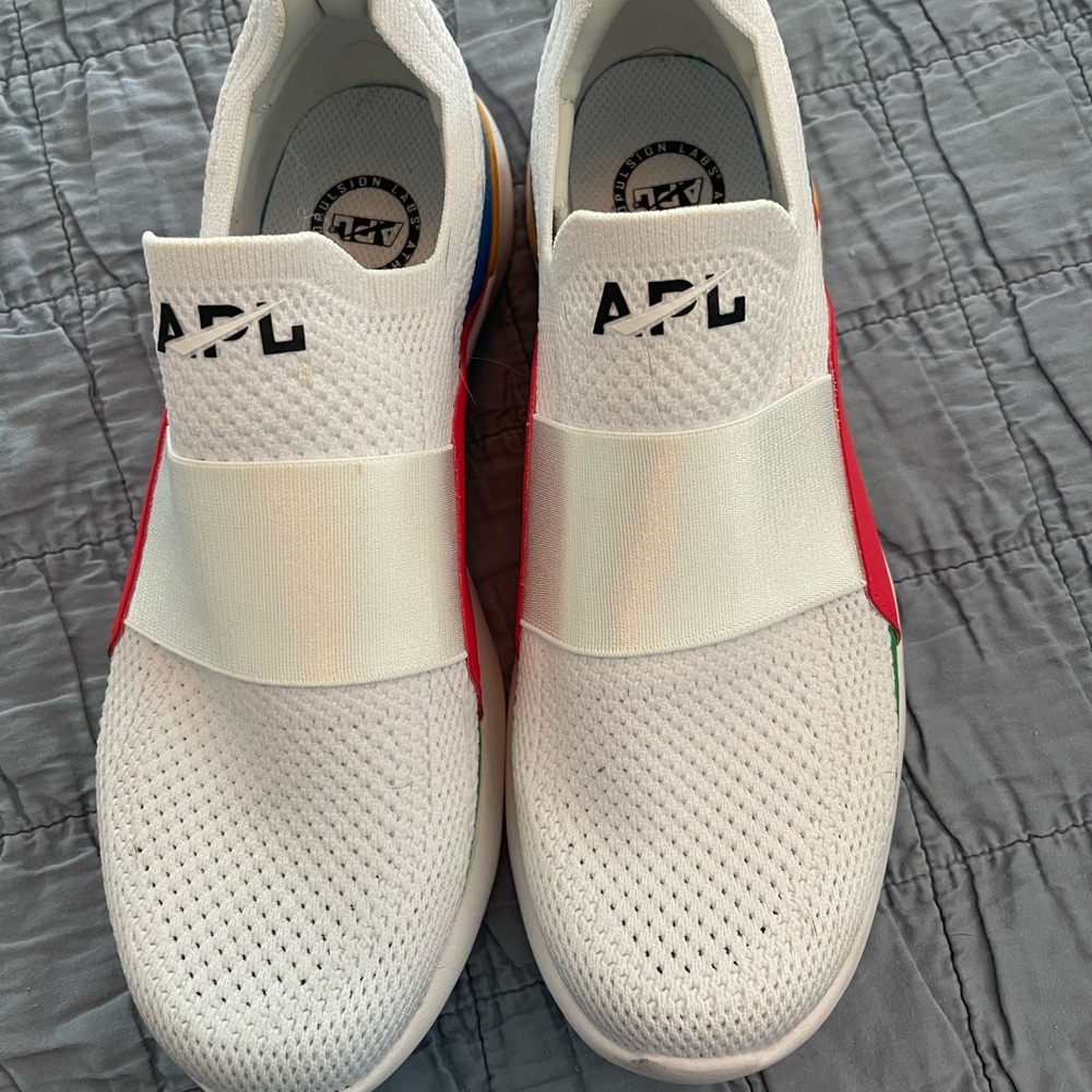 APL Techloom Sneakers. Size 8.5. Wore 1x. Excellent Condition.